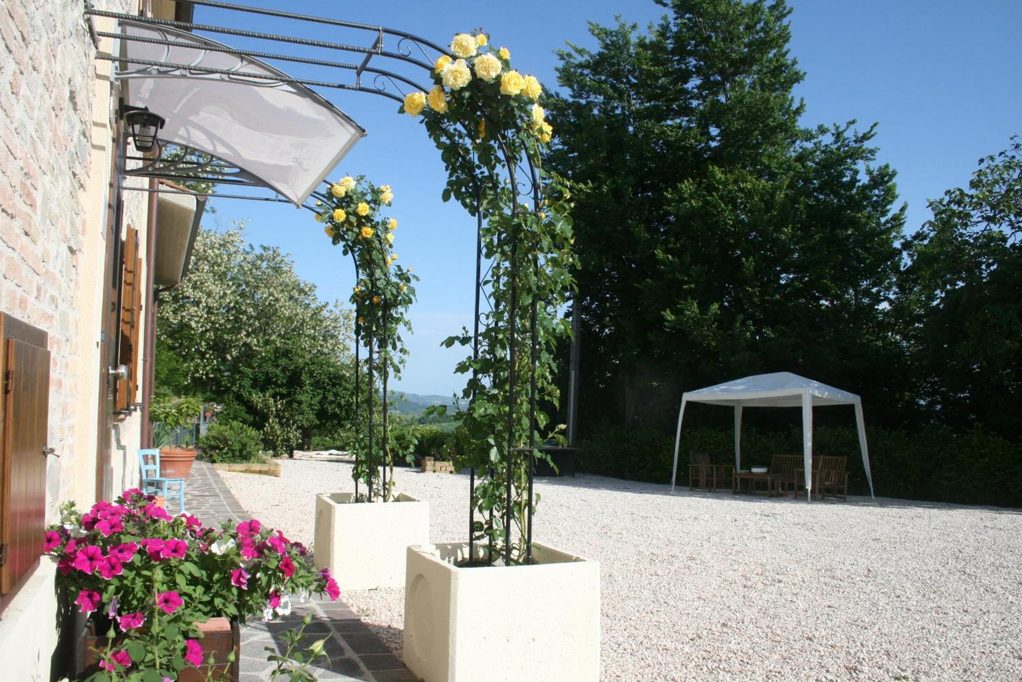 B&B La Fenice Montegridolfo Luaran gambar
